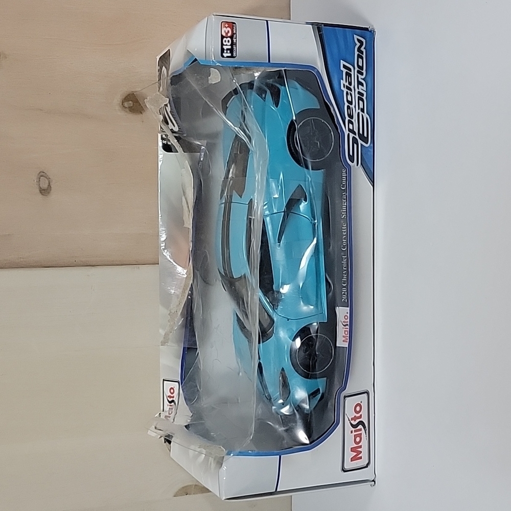 Corvette Model Maisto 1:18 Special Edition 2020 Chevrolet Stingray Coupe… - Picture 4 of 13